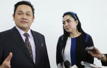 Buat Farhat Abbas, Regina rela kirim foto cantik menggoda