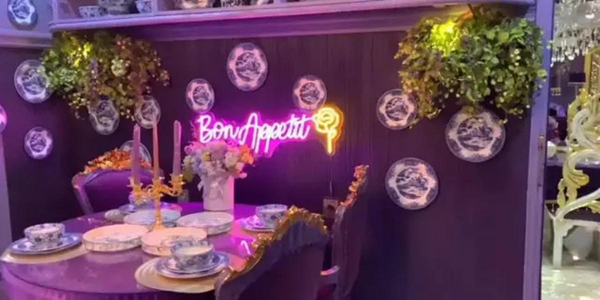 9 Potret Dapur di Rumah Mama Ala ibu Tasya dan Tasyi, Modelnya Nyentrik dan Serba Ungu