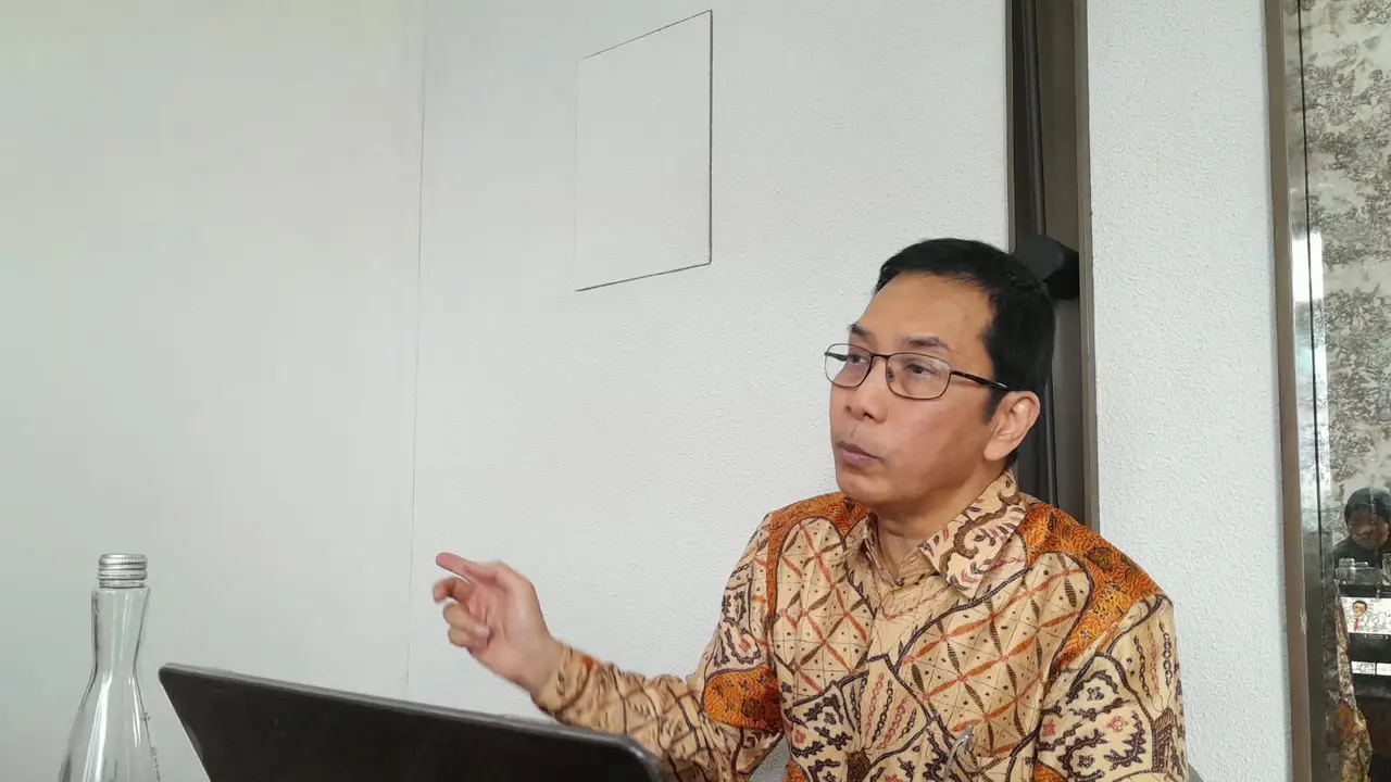 Dokter spesialis penyakit dalam konsultan gastroenterohepatologi, Irsan Hasan bicara tentang risiko orang obesitas mengalami fatty liver. (Foto: Benedikta Desideria/Liputan6.com)