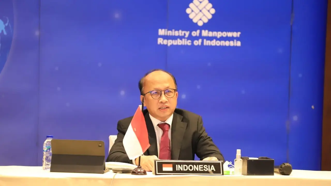 Sekretaris Jenderal Kemnaker Anwar Sanusi, dalam paparannya pada pembukaan pertemuan G20 Second Employment Working Group (EWG) secara virtual di Jakarta, Kamis malam (15/4/2021).