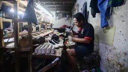 Hingga kini, penurunan omzet bisa mencapai 70 persen dari biasanya. (merdeka.com/Arie Basuki)