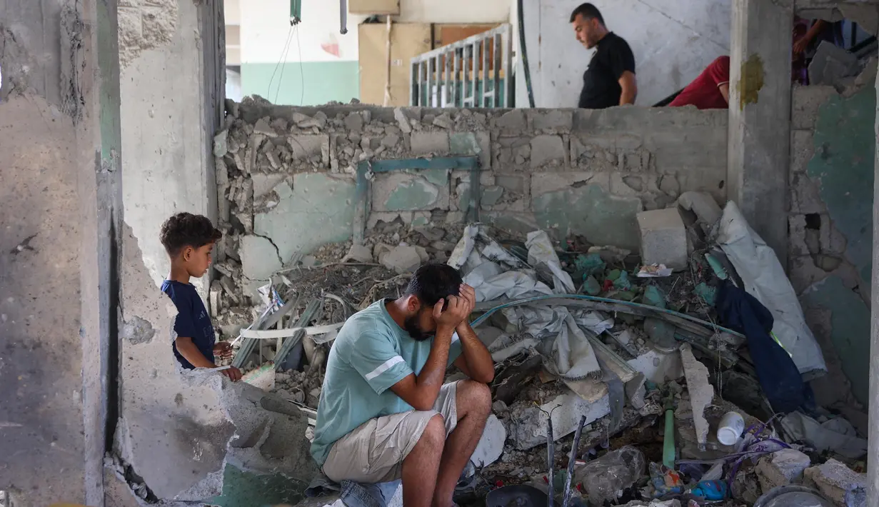 Hari ini, 26 Mei 2025, sedikitnya 52 orang tewas, 33 di antaranya di sebuah sekolah yang dijadikan tempat penampungan dalam serangan militer Israel yang menghancurkan di Jalur Gaza. (Omar AL-QATTAA/AFP)