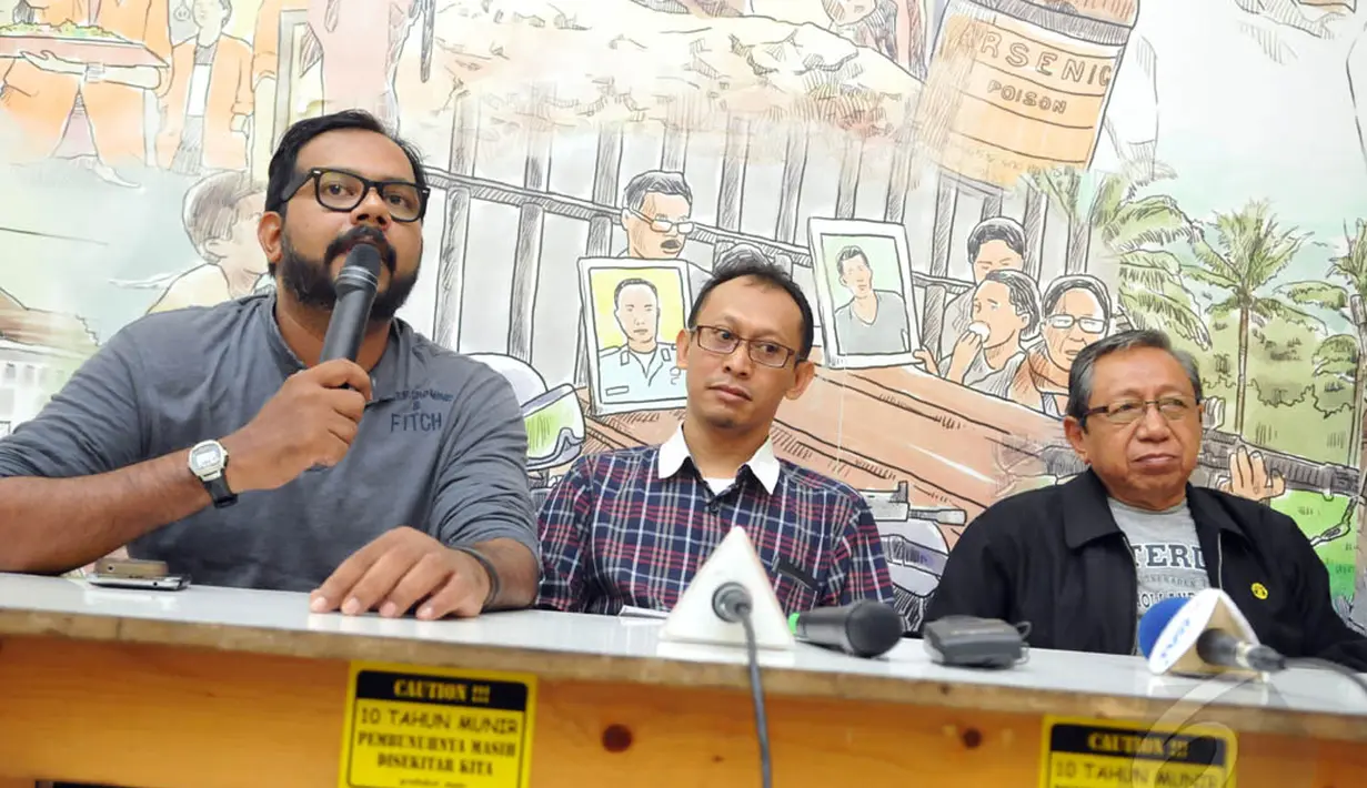 Sejumlah aktivis menolak Budi Gunawan, yang merupakan tersangka korupsi dugaan rekening tidak wajar, untuk menjadi Kapolri, karena mereka menganggap figur nomor satu di kepolisian harus terbebas dari segala masalah hukum, Jakarta, Rabu (14/1/2015). (Liput