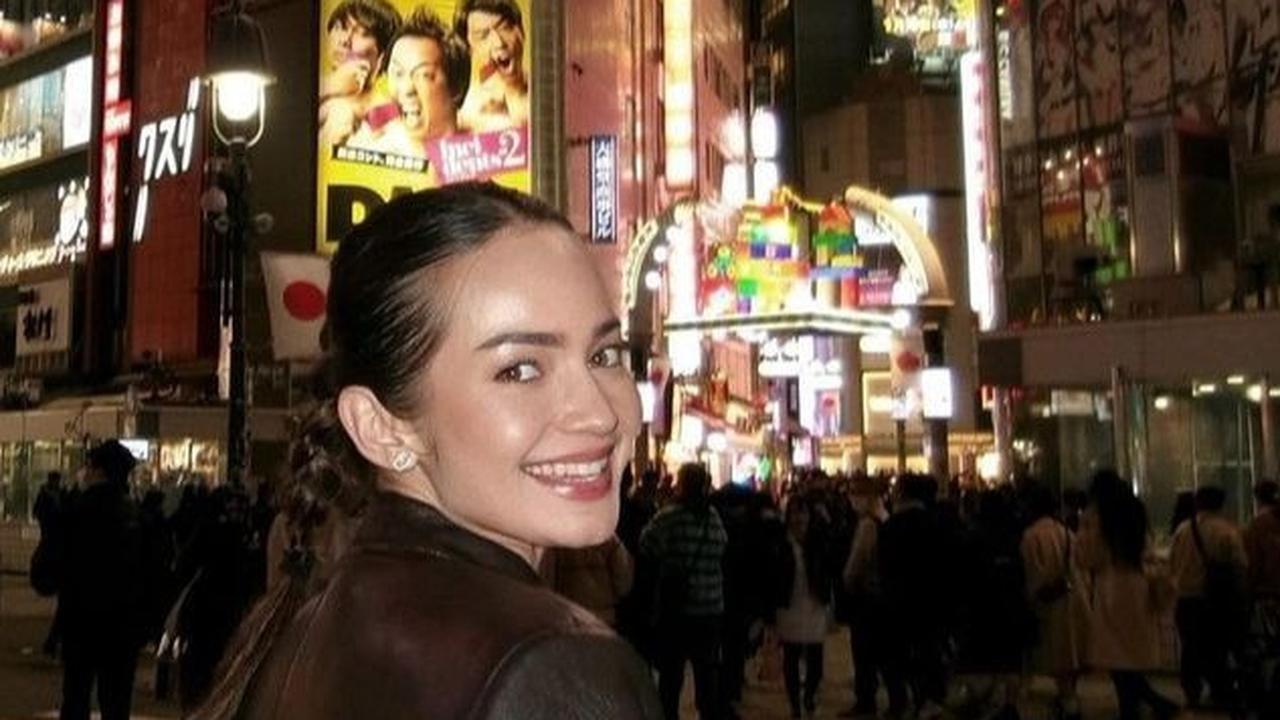 Intip Potret Enzy  Storia Saat Jalan-jalan di Jepang Bersama Suami, Momen Intim dan Romantis Bikin Iri
