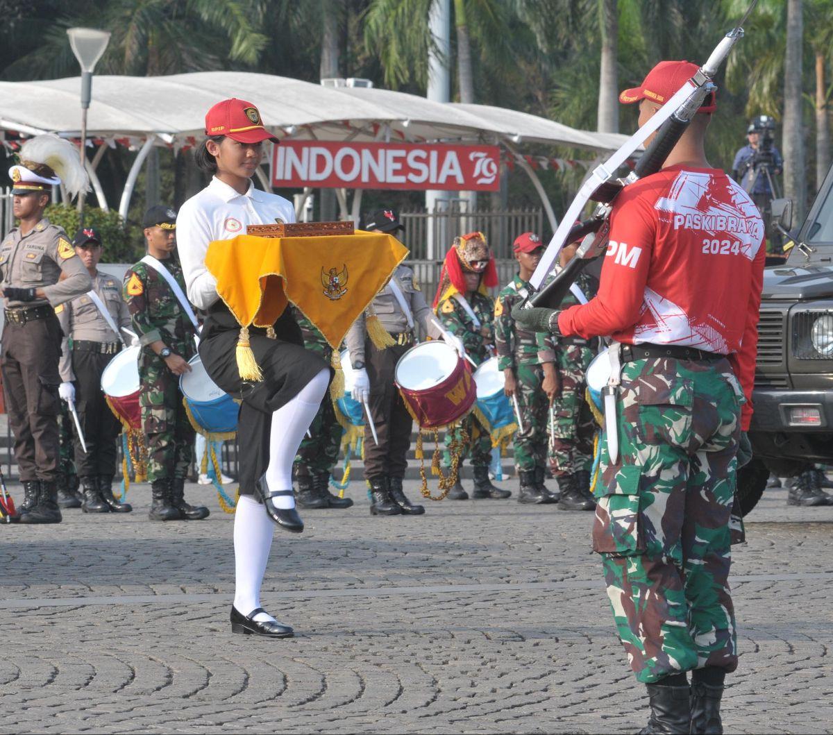 Sementara, untuk rute yang akan dilalui kirab ini adalah: