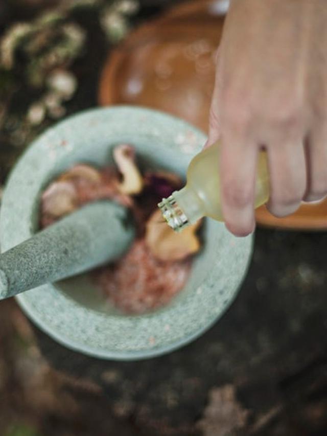 Ilustrasi minyak esensial