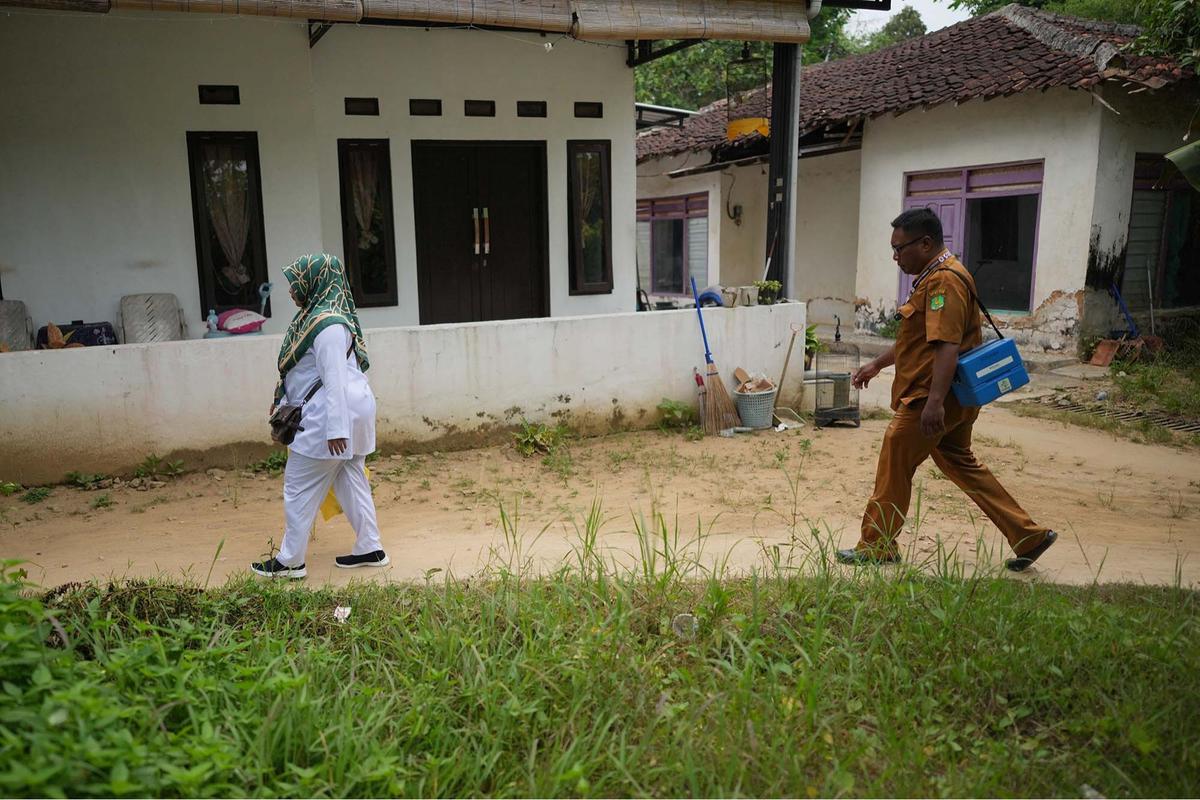FOTO: 2.600 Anak di Sumenep Terjangkit Campak, Vaksinasi Terhambat Isu Halal