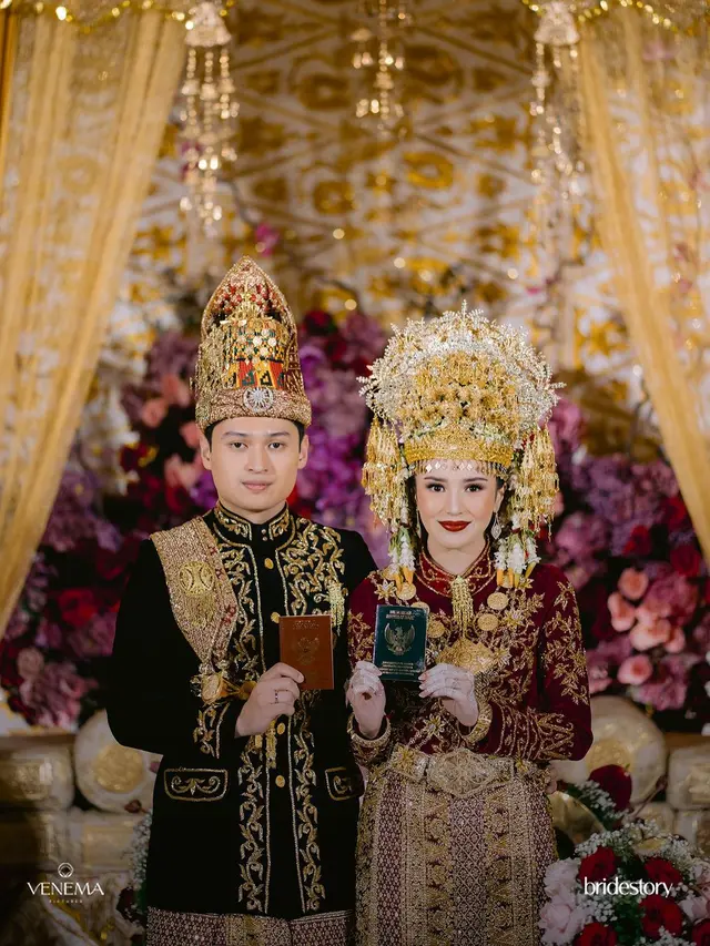6 Pesona Beby Tsabina Kenakan Baju Adat Aceh saat Tradisi Boh Gaca- Resmi Dinikahi Rizki Natakusumah dengan Mahar Emas Setengah Milyar