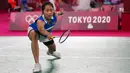 Gregoria yang baru debut di Olimpiade ini kalah dua gim langsung dengan skor 12-21, 19-21 dalam tempo 39 menit. (Foto: AP/Markus Schreiber)