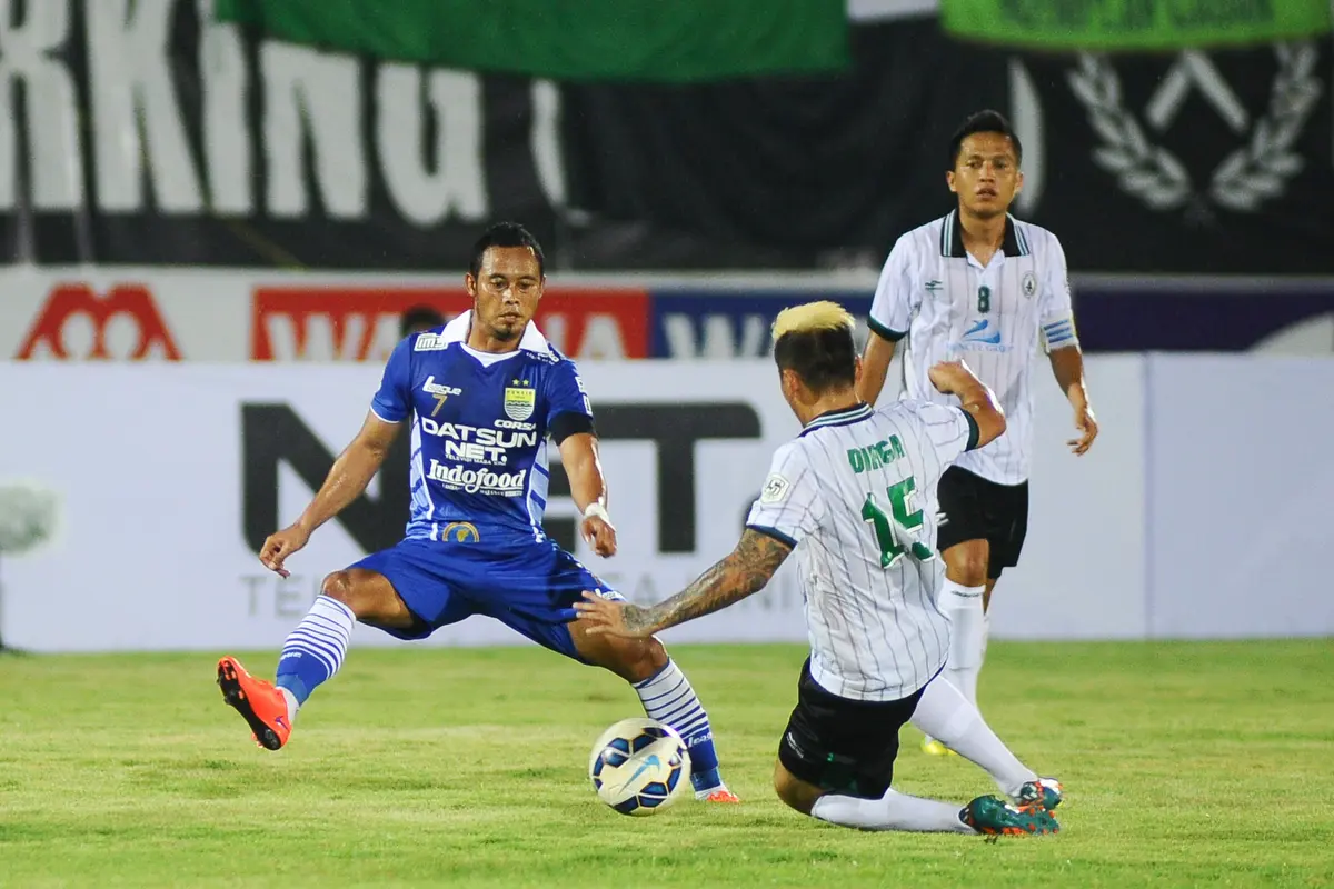 PSS Sleman vs Persib Bandung