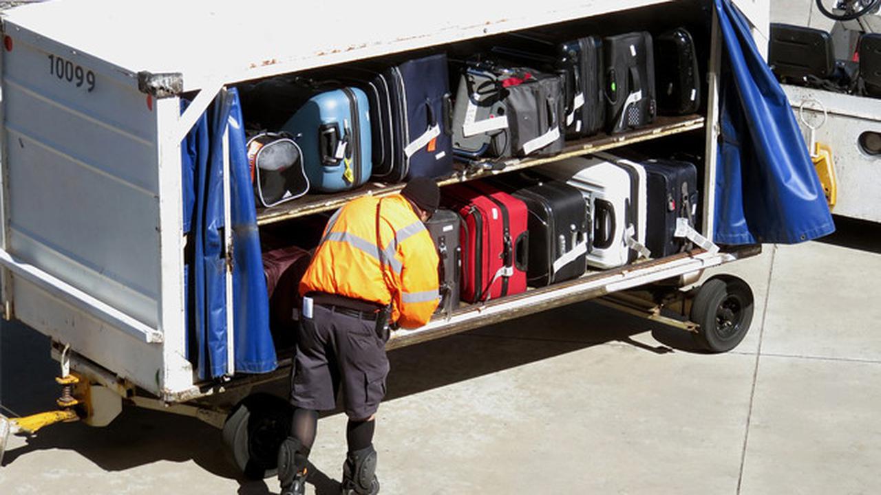 Ilustrasi Bagasi Pesawat