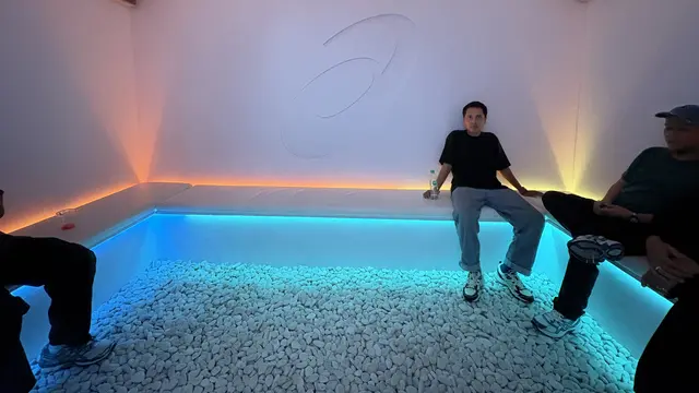 Serasa Menginjak Awan, Sneakers Ini Hadirkan Pengalaman Rileks untuk Remaja Jompo Jakarta