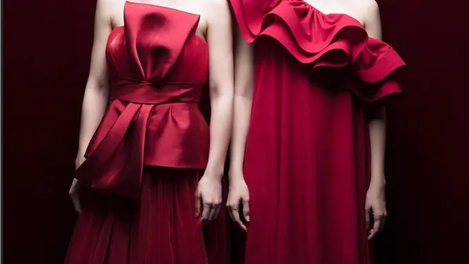 [Bintang] Seperti Malaikat, Gaya Natalan Adik Kakak Ini Bikin Terpana