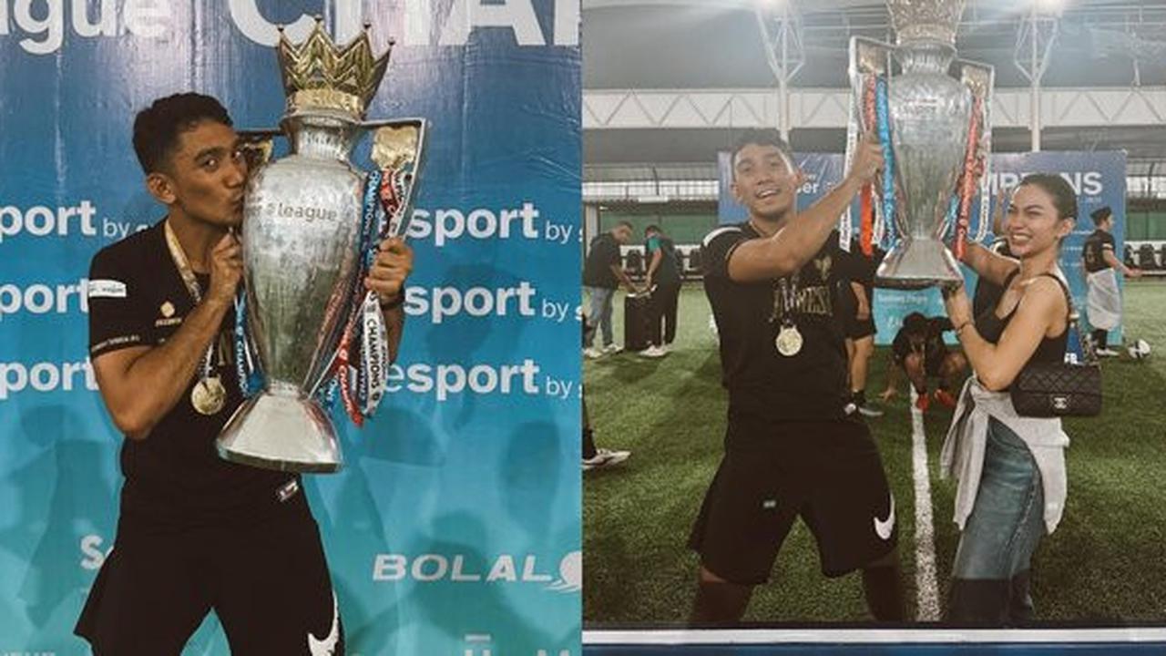Potret Ariel Tatum Ikut Angkat Piala Rayakan Kemenangan Daffa Wardhana saat Tanding Bola