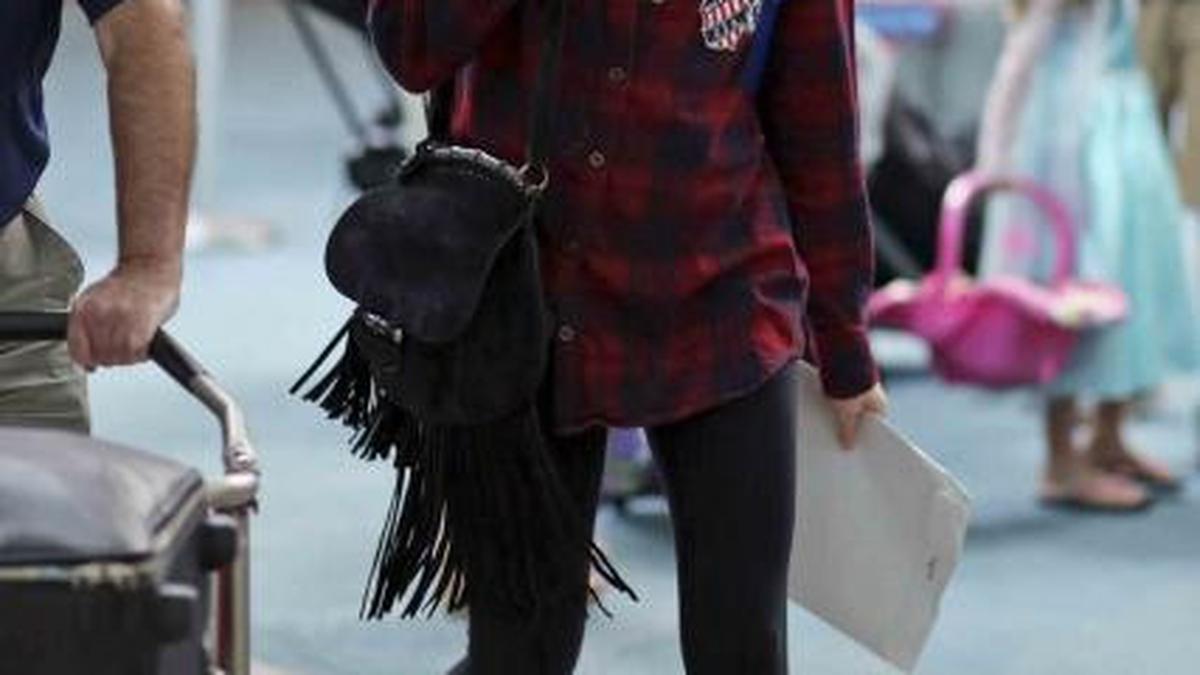 Trik Bergaya Chic Ala Evan Rachel Wood & Gianna Jun! - Photo Fimela.com