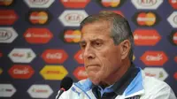 Pelatih Timnas Uruguay, Oscar Tabarez. (AFP Photo)