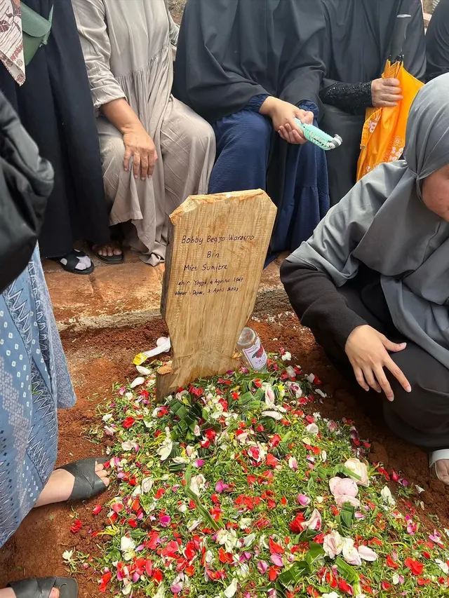 Ayah Tissa Biani Meninggal