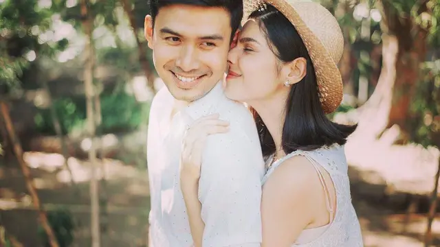 Jarang Tersorot, Ini 6 Potret Manis Christian Bautista Rekan Duet BCL dan Istri