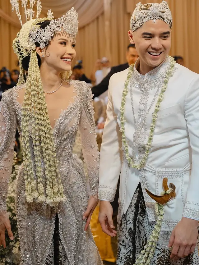 Di Balik Kebaya Mewah Alyssa Daguise di Momen Akad Nikah, Jadi Kebaya Pengantin Pertama Karya Tex Saverio.
