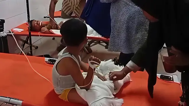 Korban yg ditabrak Kadis DPMPTSP Pandeglang mendapat perawatan medis di RSUD Berkah Pandeglang