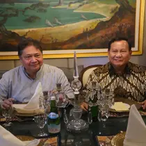 Presiden Terpilih Pemilu 2024 Prabowo Subianto (kanan) bersama Ketua Umum Golkar Airlangga Hartarto (Istimewa)