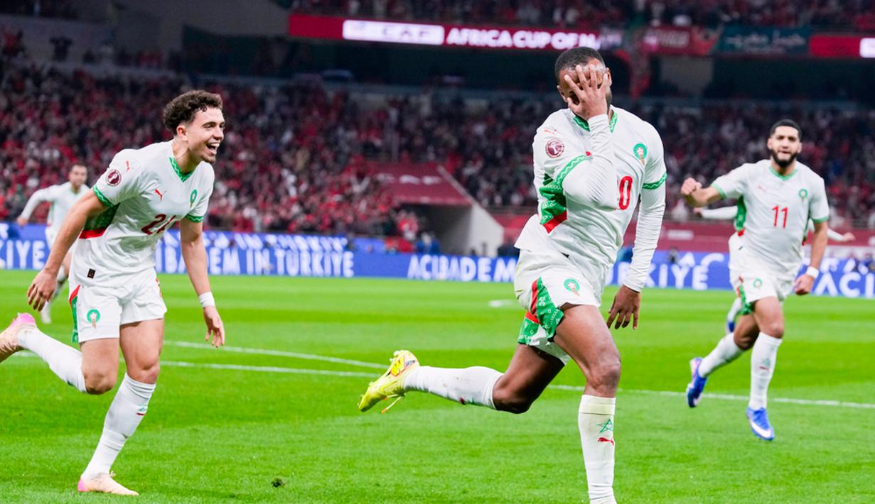 Pemain Maroko, Ayoub El Kaabi, melakukan selebrasi setelah mencetak gol ke gawang Zambia pada laga Piala Afrika di Prince Moulay Abdellah Stadium, Selasa (30/12/2025). (AP Photo/Themba Hadebe)