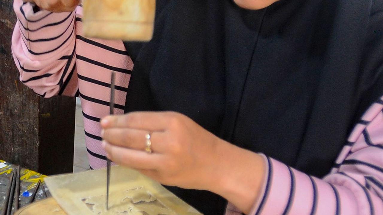 Kegiatan ini juga untuk melestarikan seni budaya wayang kulit khas Indonesia.