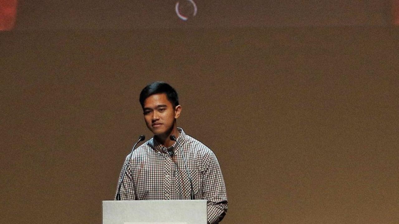 Dia memberikan pidato politik pertamanya dihadapan kader dan pengurus PSI.