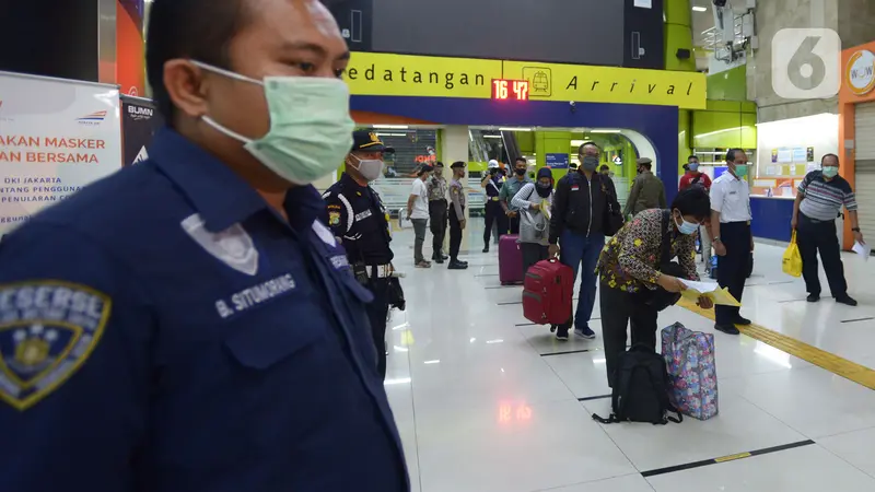 Masuk Jakarta, Penumpang Kereta Luar Biasa Wajib Tunjukkan SIKM