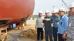 Citizen6, Lamongan: Kadisharkap Kolinlamil Kolonel Laut (T) Rachmat Hartoyo, meninjau KRI Teluk Ratai - 509 yang tengah docking di Dok Pantai Lamongan, Lamongan, Minggu (25/6). (Pengirim: Kadispen Kolinlamil).