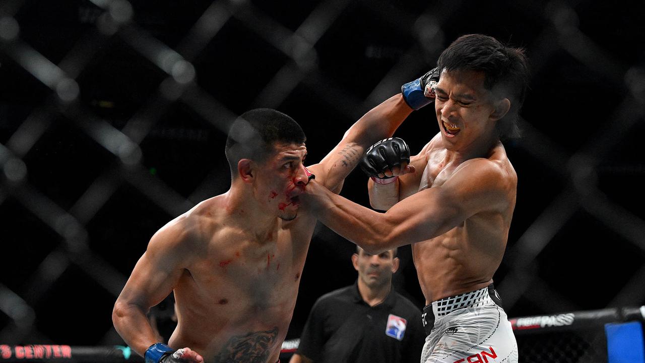 Bilal Hasan Menang KO di Debut UFC Shanghai
