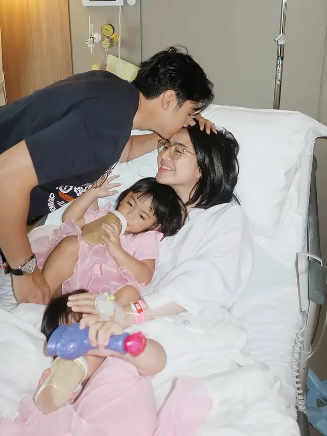 Sempat Jatuh Sakit, Ini 6 Potret Felicya Angelista Kembali Bekerja