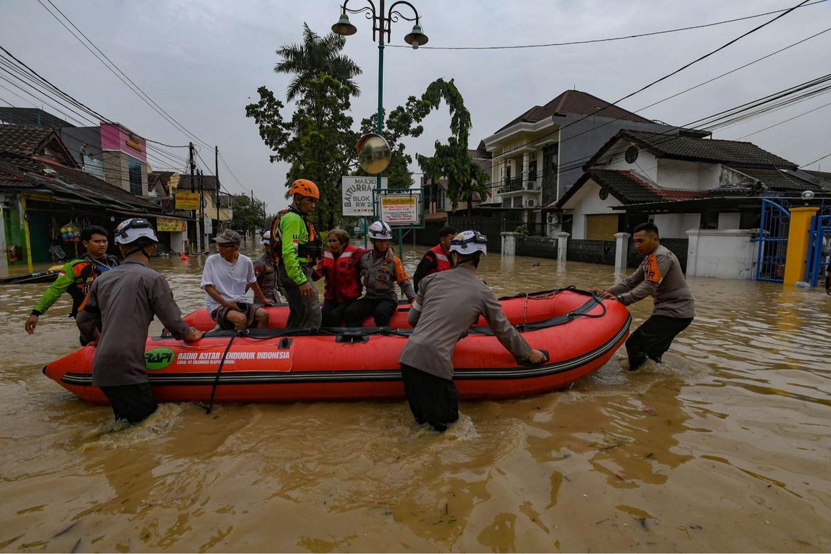 Banjir di Vila Nusa Indah Bogor