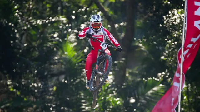 Foto: Indonesia Raih Medali Pertama di SEA Games 2025, Rendy Varera Sumbang Perak