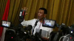 Kepada Wiranto, Letjen Prabowo Subianto pernah mengakui aksi penculikan sejumlah aktivis pada Desember 1997 sampai Februari 1998 bukan merupakan perintah dari atasannya, Jakarta Pusat, Kamis (19/6/2014) (Liputan6.com/Johan Tallo)