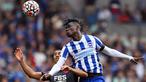 Yves Bissouma selalu tampil menjanjikan bersama Brighton & Hove Albion. Kehadirannya di lini tengah khususnya saat menghadapi serangan lawan. Pemain berpaspor Mali tersebut mampu membuat rata-rata tekel dan intersep per 17,9 menit bermain pada musim ini. (AFP/Glyn Kirk)