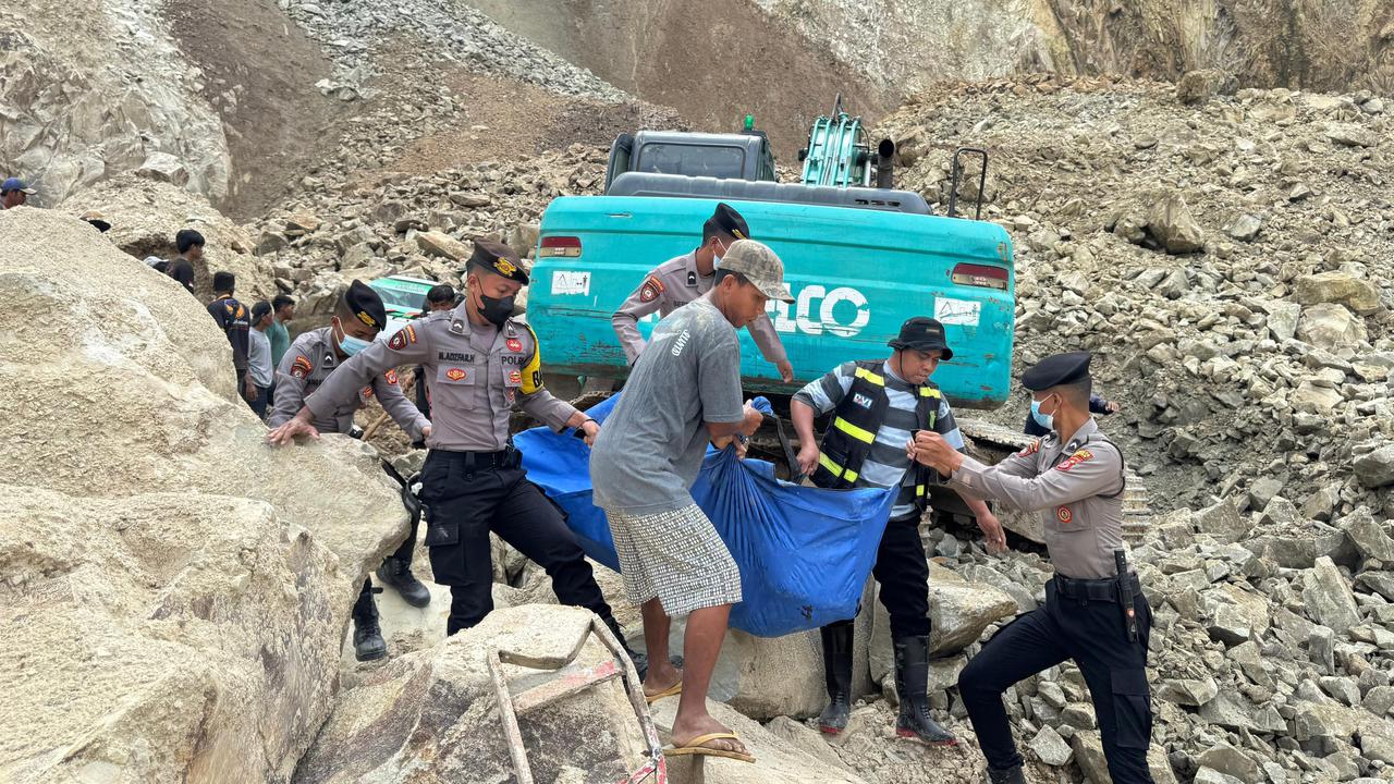 Longsor Tambang Gunung Kuda Tewaskan 17 Orang, Polisi Periksa Enam Saksi