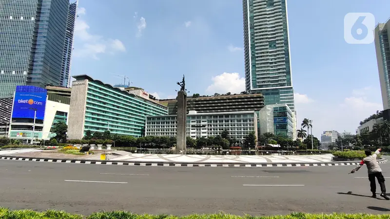 Suasana Hari Pertama PPKM Darurat di Jakarta