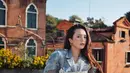 Dalam beberapa pemotretannya, Beby Tsabina yang tampil dengan makeup maksimal ini terlihat stunning dan menawan. Banyak netizen membanjiri kolom komentar Instagramnya dengan berbagai pujian. (Liputan6.com/IG/@bebytsabina)