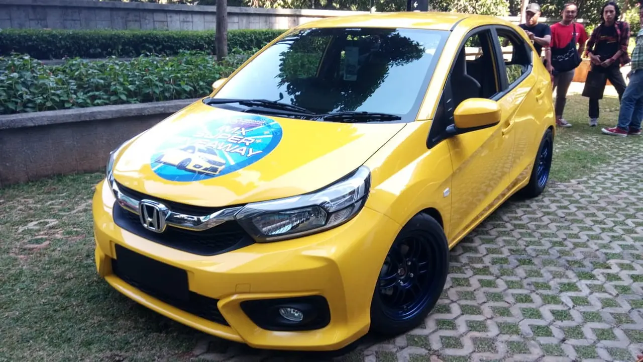 Honda Brio hasil modifikasikasi menjadi hadiah Indonesia Modification Expo (IMX) 2019