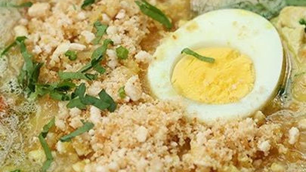 2. Soto Ayam Lamongan ala Chef Devina Hermawan