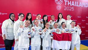 Sementara, medali perunggu pertama diberikan oleh tim renang artistik Indonesia dalam perlombaan yang digelar di Aquatic Center, Assumption University, Bangkok. (Dok. Akuatik Indonesia)