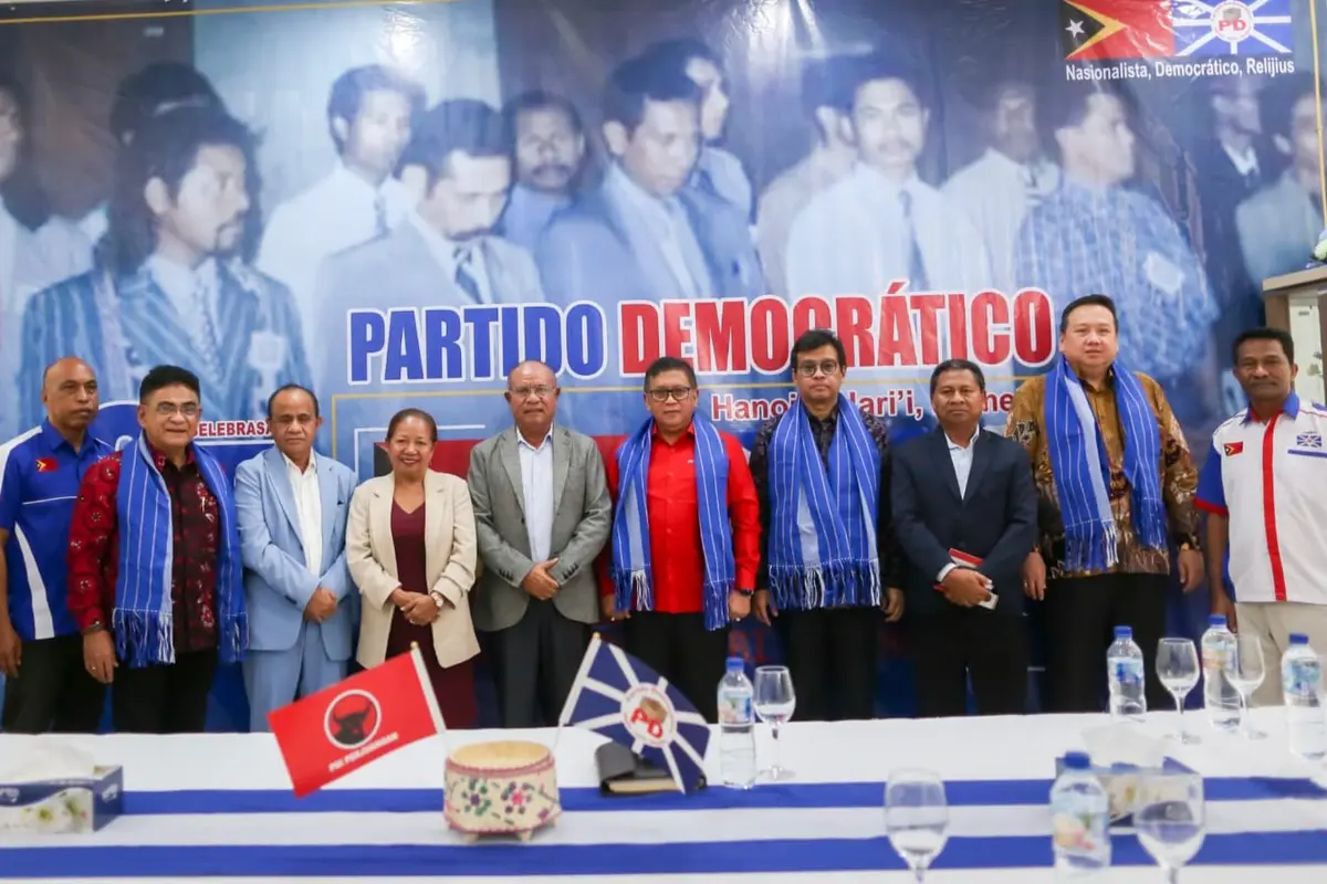 Sekretaris Jenderal PDI Perjuangan Hasto Kristiyanto berdialog bersama sejumlah pimpinan partai politik dan diplomat senior di Dili, Kamis (4/6/2026) (Istimewa)