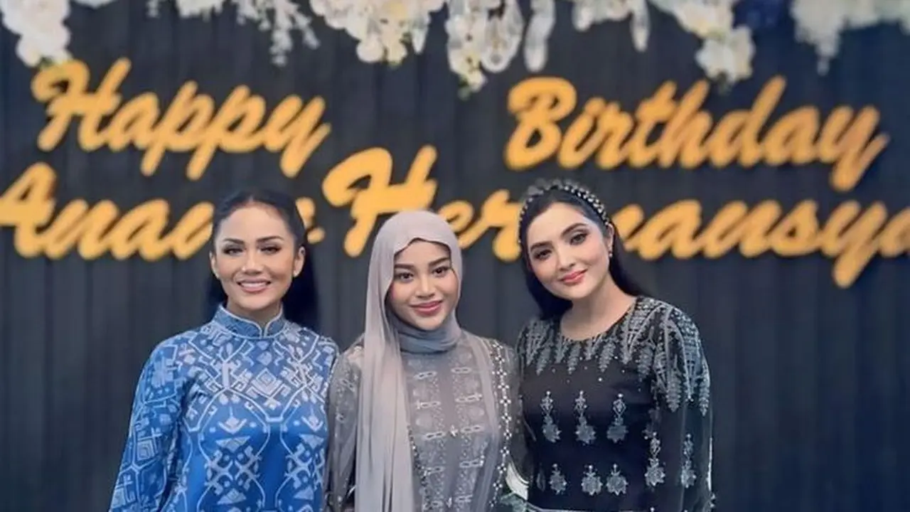 Gaya Kompak Aurel Hermansyah Bersama Dua Ibunya: Kris Dayanti dan Ashanty di Pesta Ulang Tahun Anang Hermansyah