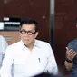 Menteri Hukum dan HAM Yasonna H Laoly (tengah) sesaat jelang meninggalkan gedung KPK usai diperiksa, Jakarta, Rabu (10/1). Yasonna memenuhi panggilan KPK dan tiba sekitar pukul 09.58 WIB. (Liputan6.com/Helmi Fithriansyah)