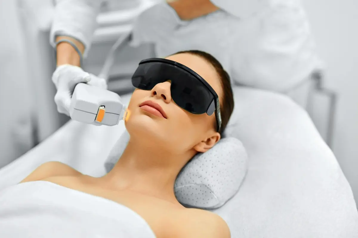 Perawatan Laser di Klinik Kecantikan: Panduan Lengkap Sebelum Memulai Treatment