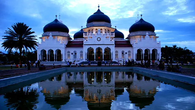 5 Tempat Ibadah Mengagumkan di Indonesia