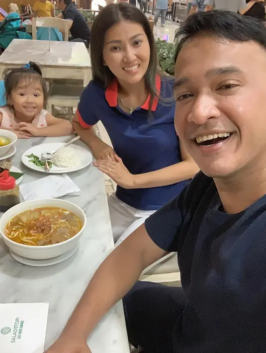 Ruben Onsu dan Sarwendah