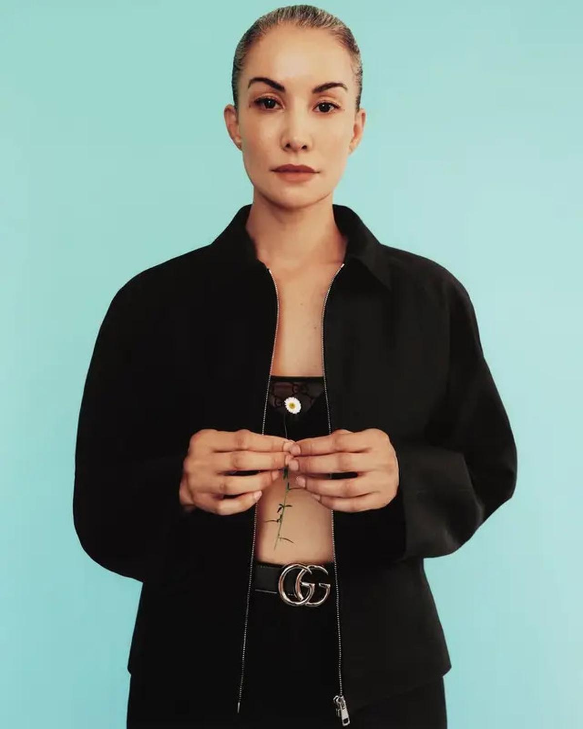 Tampilan Sleek Nadya Hutagalung di Majalah Vogue Filipina, Pamerkan Wajah Minim Kerutan di Usia 50 Tahun