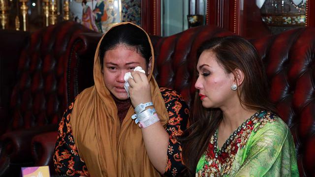 [Bintang] Nia Daniati